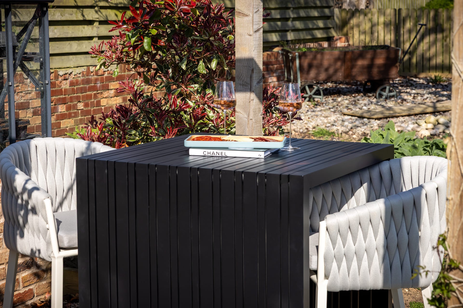 Seatherny 4 Seater Aluminum Bar set with Rope Weave Stools