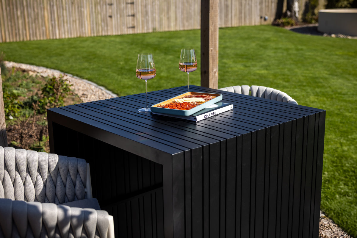 Seatherny 4 Seater Aluminum Bar set with Rope Weave Stools