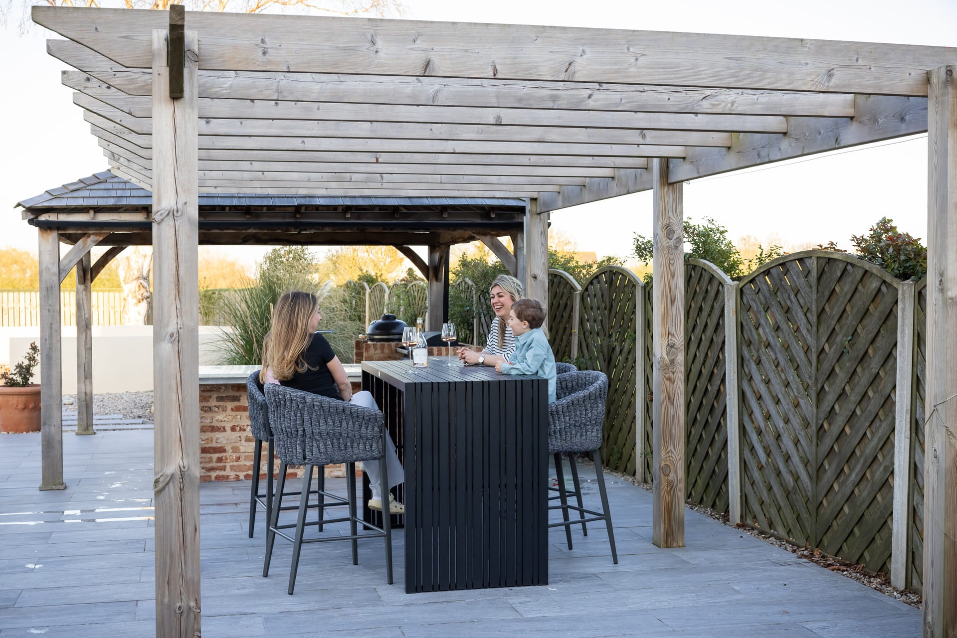 6-Seater Ceramic Dining Set with Extendable Outdoor Table