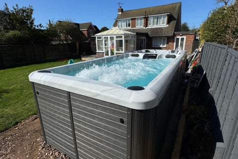 Hydro Vellamo Dual Climate Swim Spa