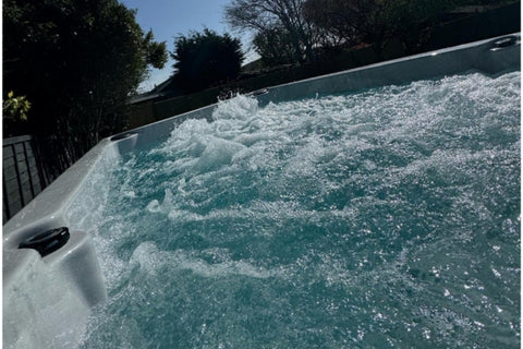 Hydro Vellamo Dual Climate Swim Spa