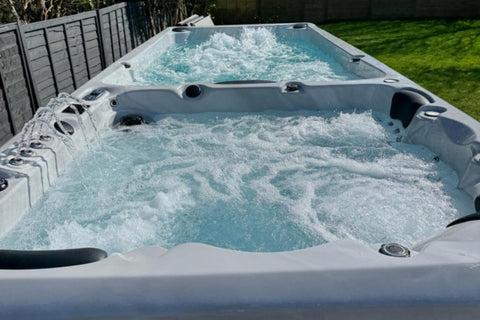Hydro Vellamo Dual Climate Swim Spa