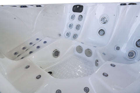 Salacia Elite A Stunning 6-Person Luxury Tub