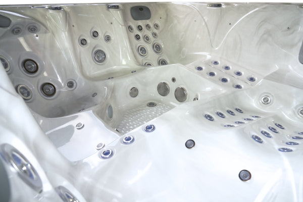 Venilia Elite 5-Seater Luxury Hot Tub